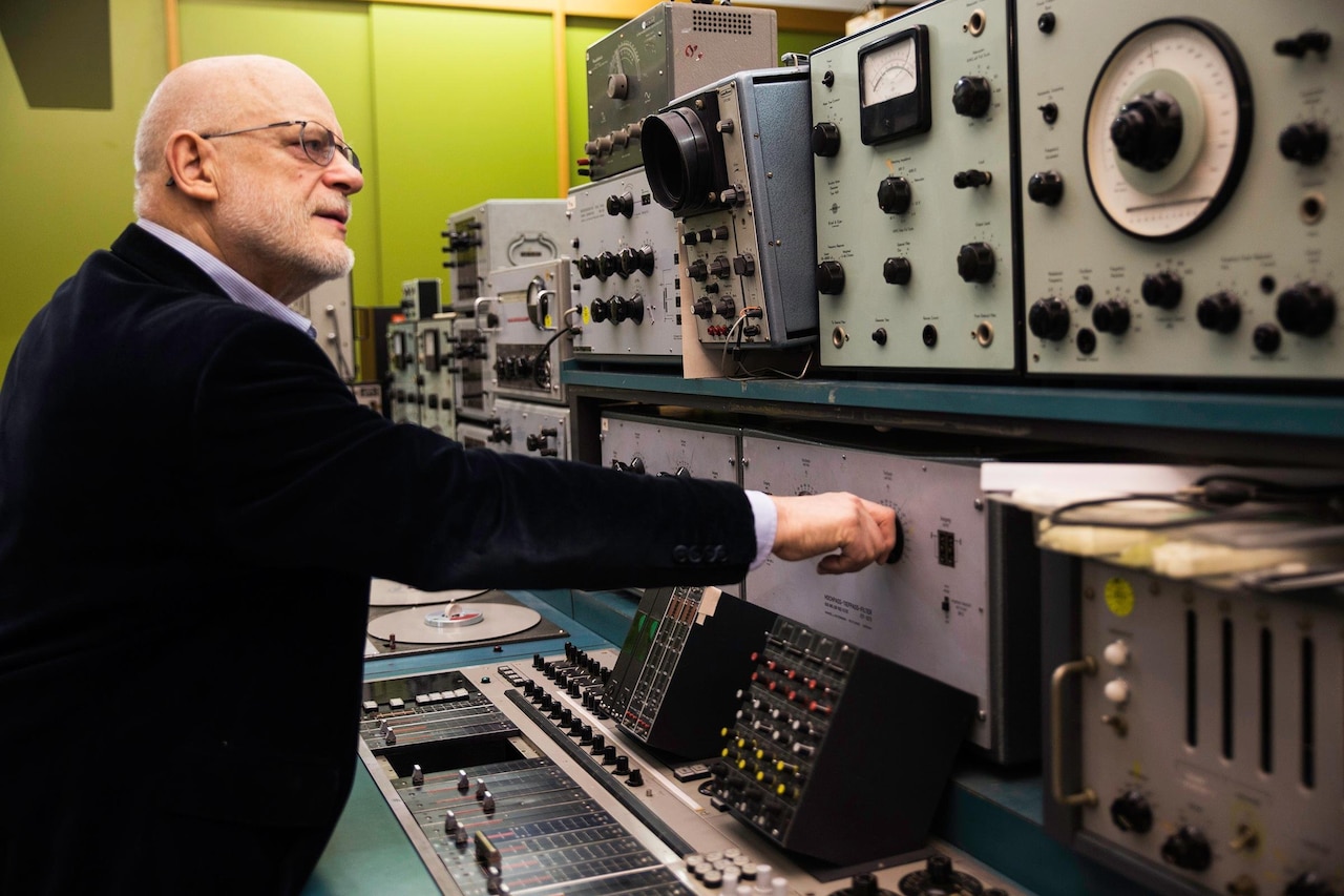 Inside Stockhausen's WDR Studio for Electronic Music | Red Bull Music  Academy Daily